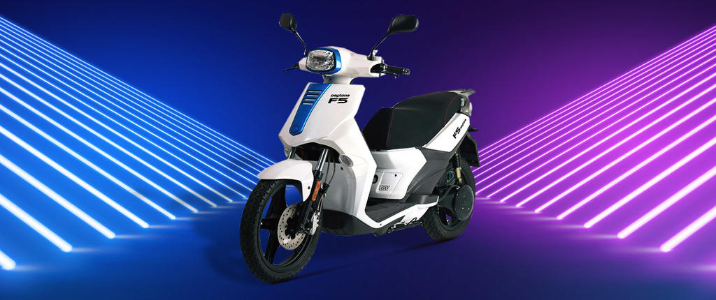 You are currently viewing DAYTONA BEST ELECTRIC – F5 – Το ψηλόροδο ηλεκτρικό scooter της αγοράς